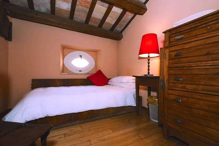 Apartamento entero, Garden, right in the center, 7 km from the sea in Fermo (Pueblo), Fermo