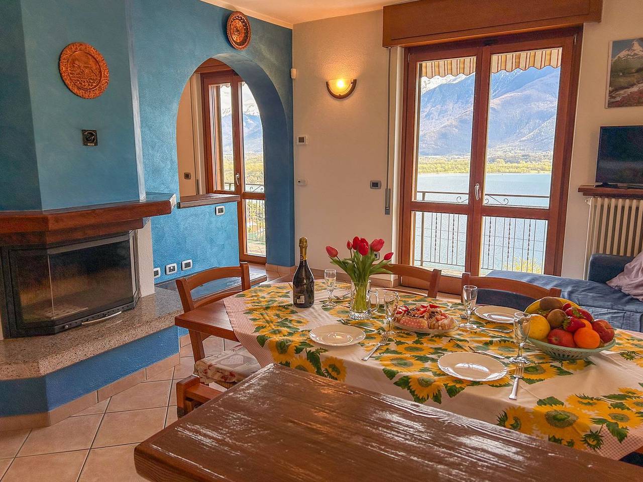 Ganze Wohnung, Maranina Ferienwohnung am Comer See in Trezzone, Veltlin