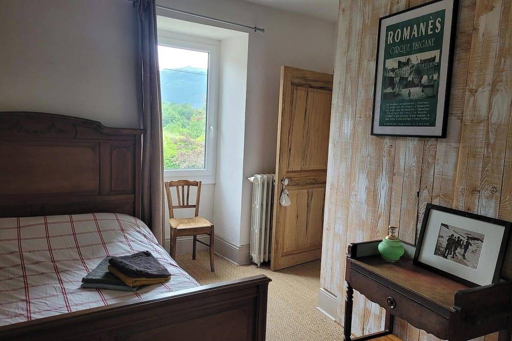 Gite de charme et de confort pour vacances en famille in Vesseaux, Parc naturel régional des Monts d'Ardèche