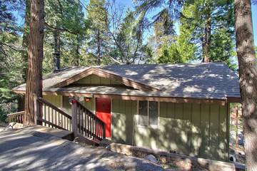 Log Cabin for 6 Guests in Crestline, Lake Gregory, Picture 1