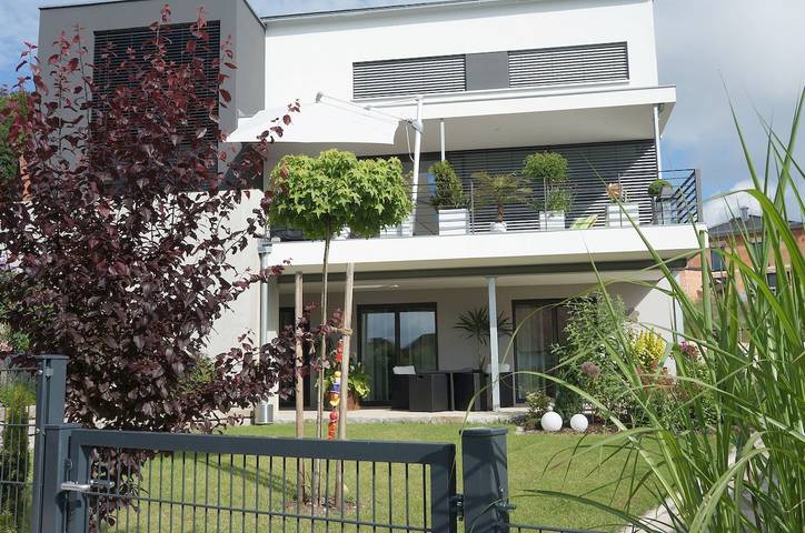 Ferienwohnung für 2 Personen, mit Balkon/Terrasse und Balkon sowie Terrasse und Garten in Beilngries