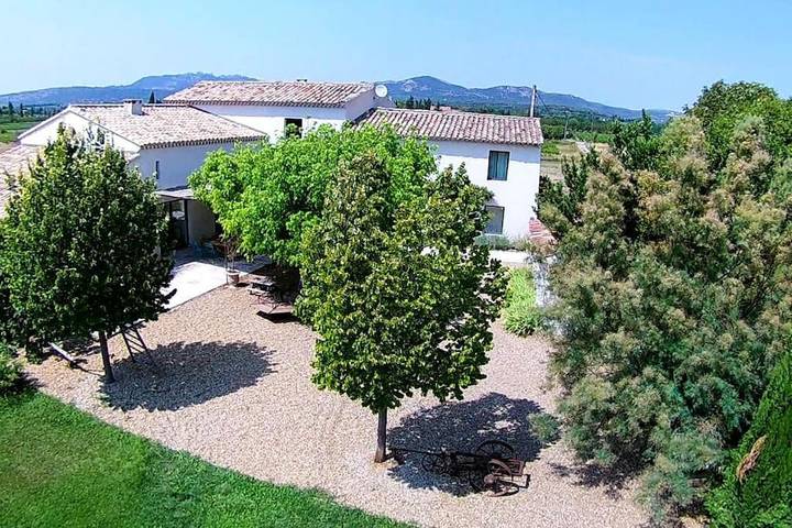 Location de vacances pour 20 personnes, avec piscine ainsi que vue et jardin à Carpentras - 4