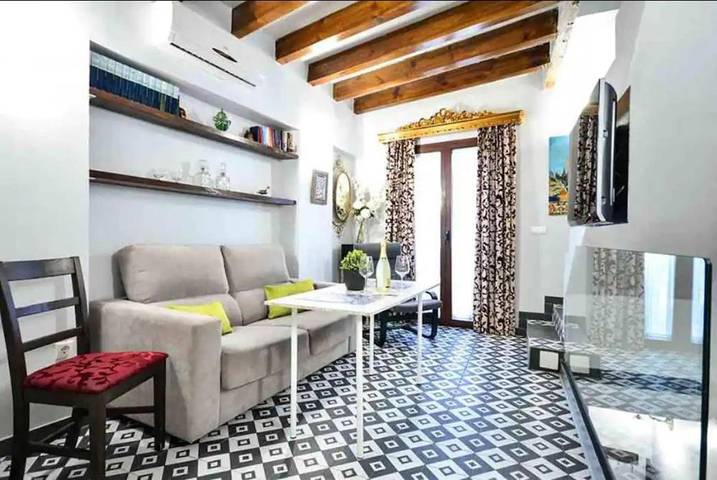 Casa rural para 5 personas, con Balcón y Terraza además de Jardín y Vistas en Tomares