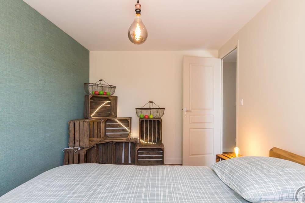 Maison paisible, proche plages, jardin clos, parking, animaux acceptés, 3 chambres, internet inclus in Lingreville, Coutances und Umgebung
