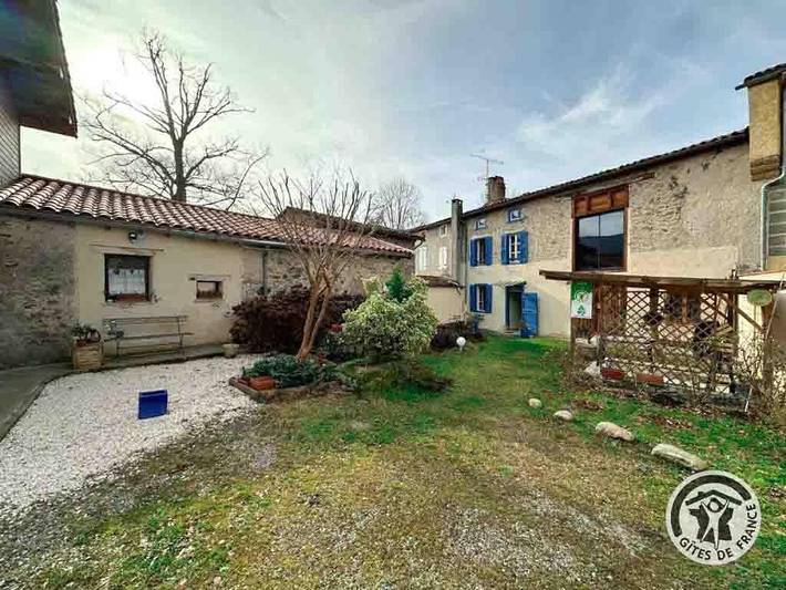 Gîte pour 5 personnes, avec jardin et terrasse