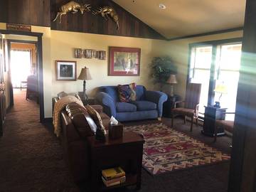 Log Cabin for 12 Guests in Estes Park, Rocky Mountain National Park, Picture 4