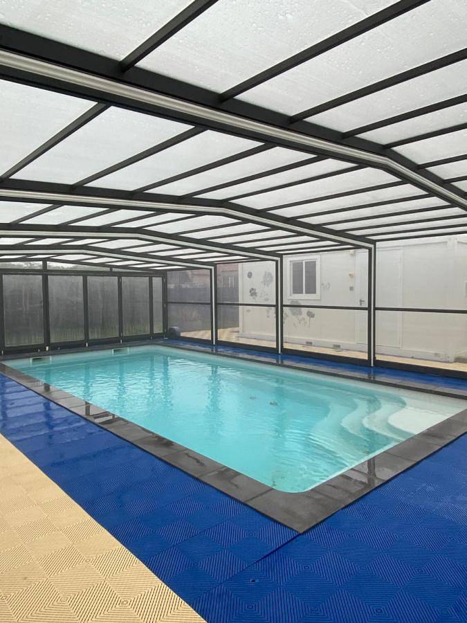 Gîte pour 9 personnes, avec piscine et jardin à Givarlais