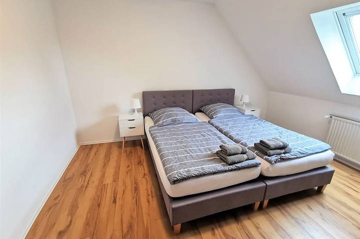 Ferienwohnung für 6 Personen, mit Whirlpool in Sarstedt