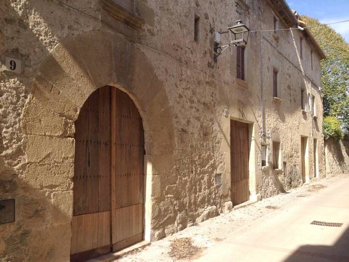 Casa rural para 4 personas, con Balcón y Terraza además de Jardín y Piscina en Vall de Bas