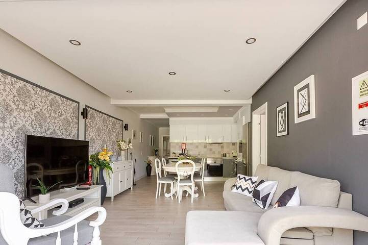 Ferienhaus für 8 Personen, mit Balkon und Garten - 1