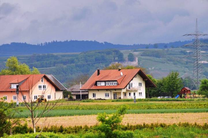 Ferienwohnung für 3 Personen, mit Balkon und Garten