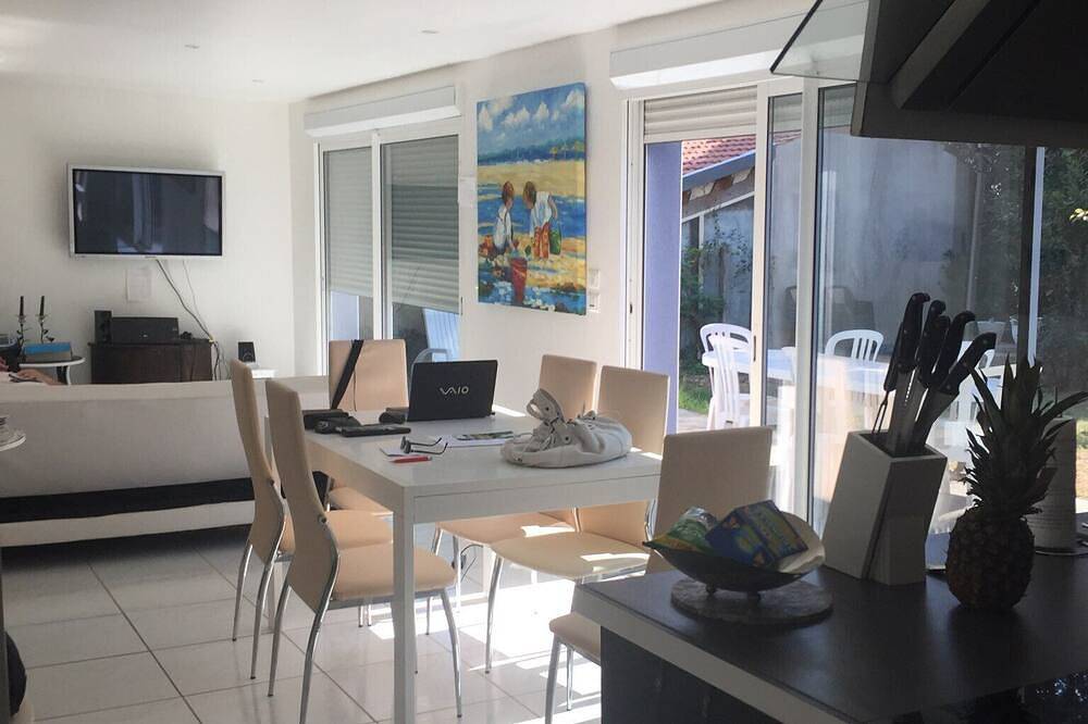 Listed house 5 min walk from beach and shops in Jard-sur-Mer, Vendée