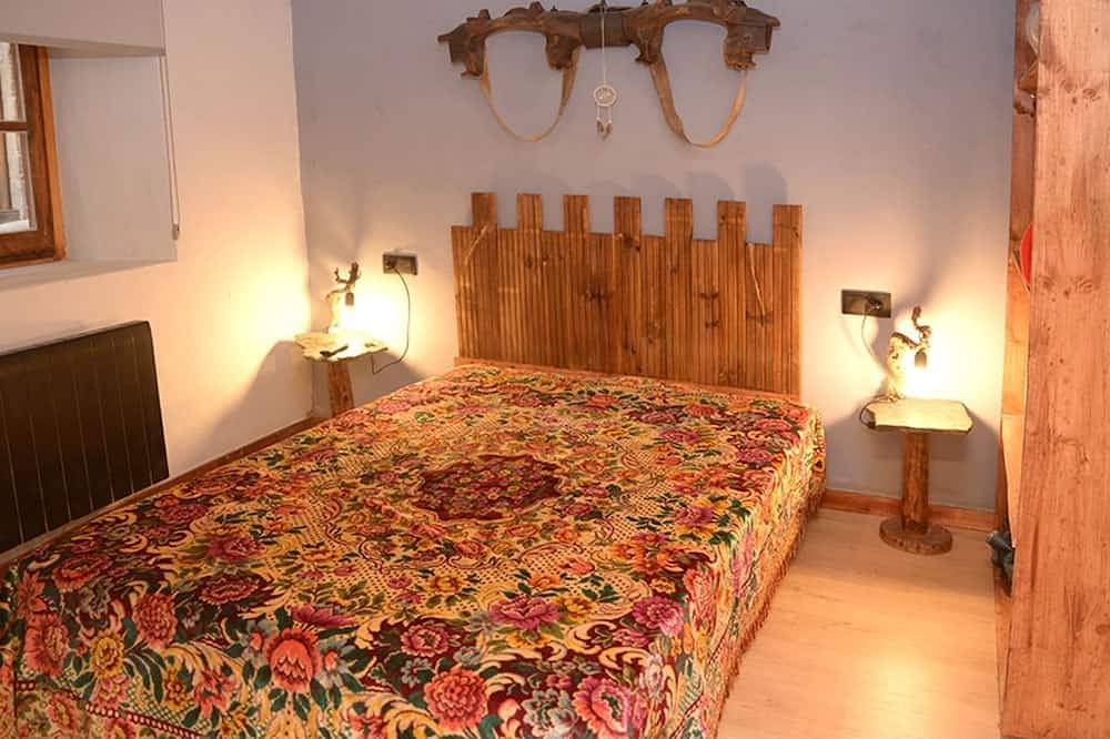 Ganze Wohnung, Angepasste rustikale Wohnung für 4 Personen Pobla de Lillet in La Pobla de Lillet, Katalanische Pyrenäen