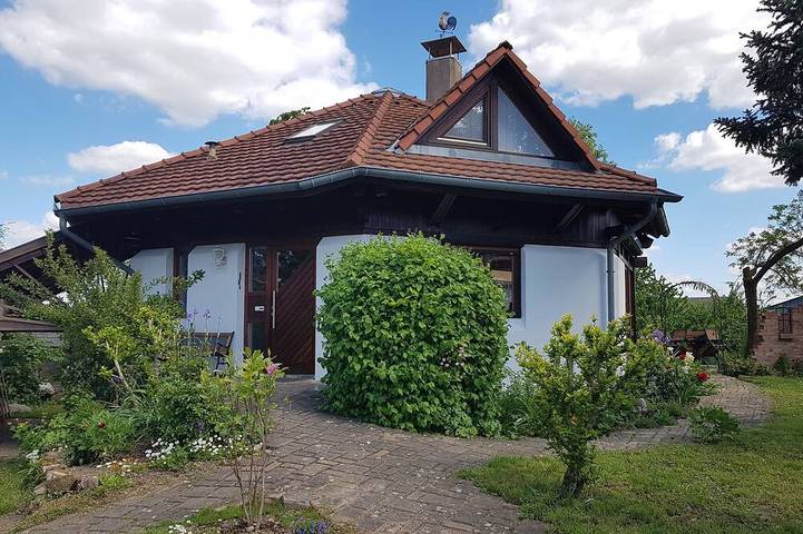 Gîte pour 5 personnes, avec terrasse et jardin à Saasenheim