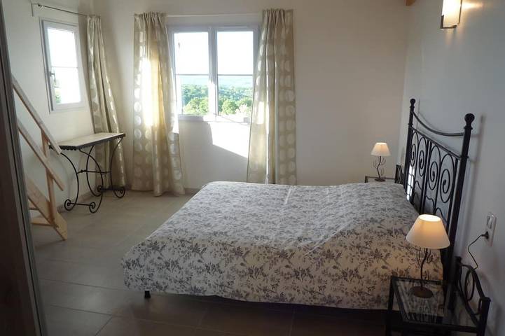 Gîte pour 8 personnes, avec jardin à Orgnac-l'Aven - 3