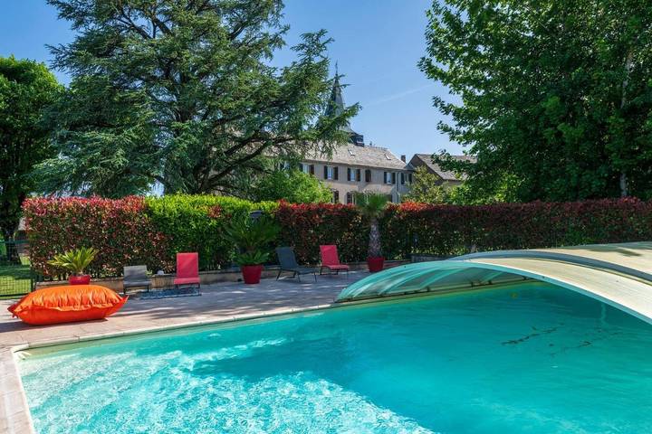 Chambre d’hôte pour 2 personnes, avec Terrasse et Jardin ainsi que Piscine et Vue