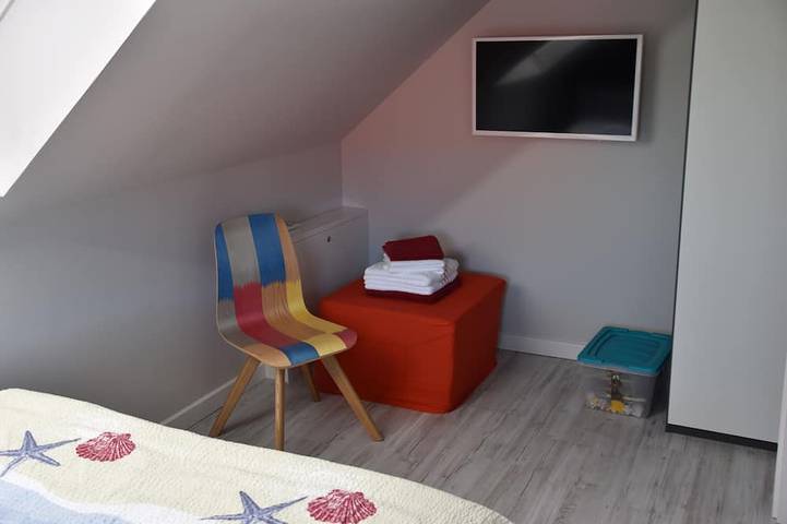 Sauna, Whirlpool, Kamin, 3TV, WLAN,2 Sz, Sky TV,Terrasse, Last Minute in Fuhlendorf, Vorpommern-Rügen