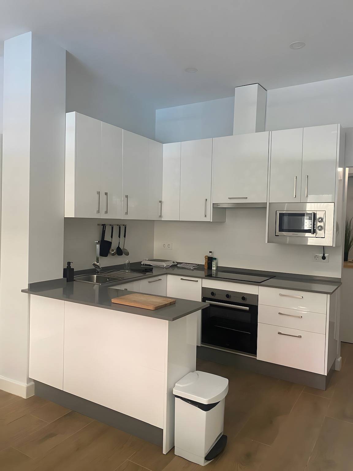 Apartamento entero, Moderno Apartamento frente al mar con Wi-Fi y Aire Acondicionado in Playa La Victoria, Cádiz