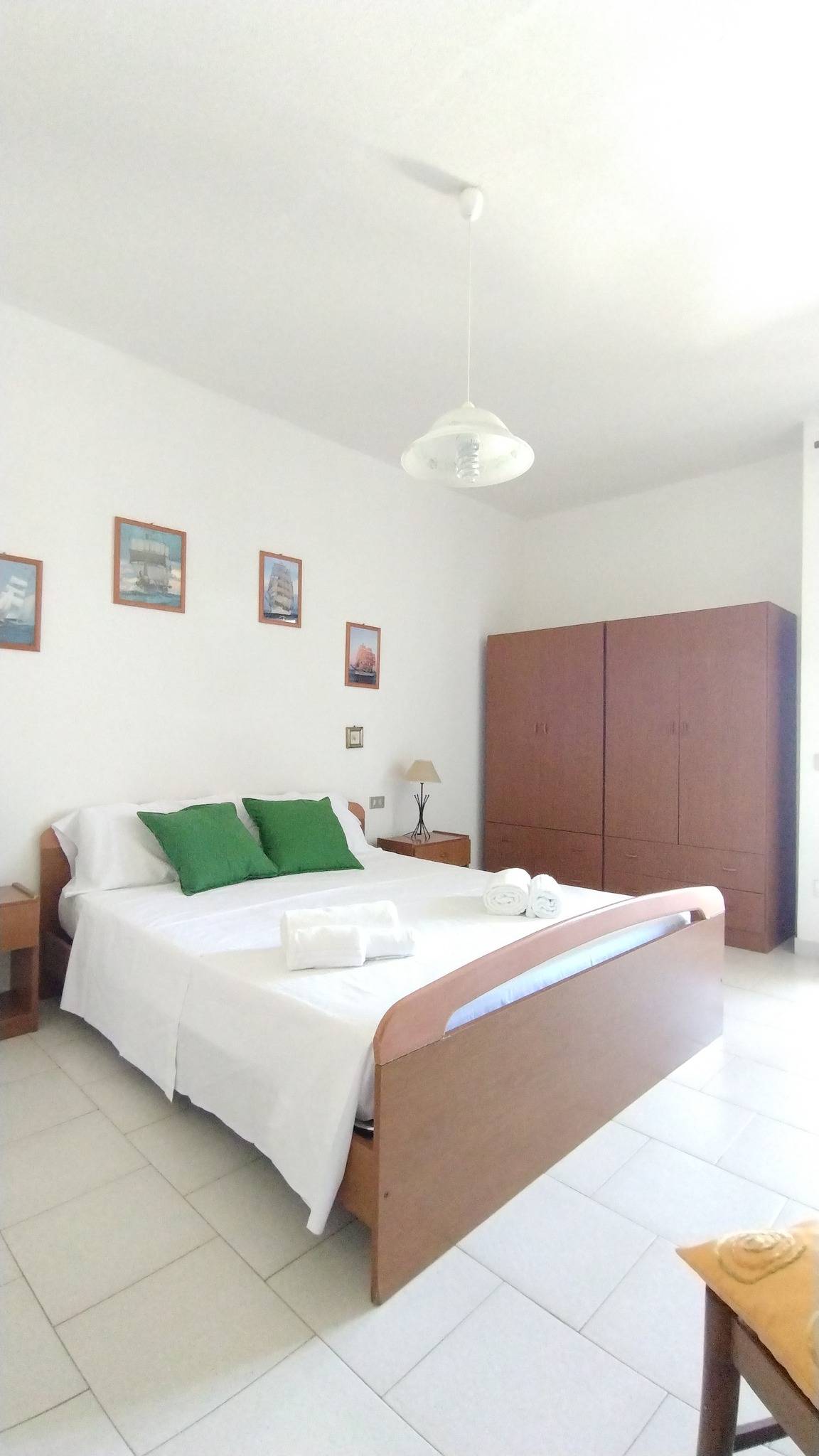 Apartamento entero, Spartan apartment - a stone's throw from the sea in Calasetta, Isla de Sant'Antioco