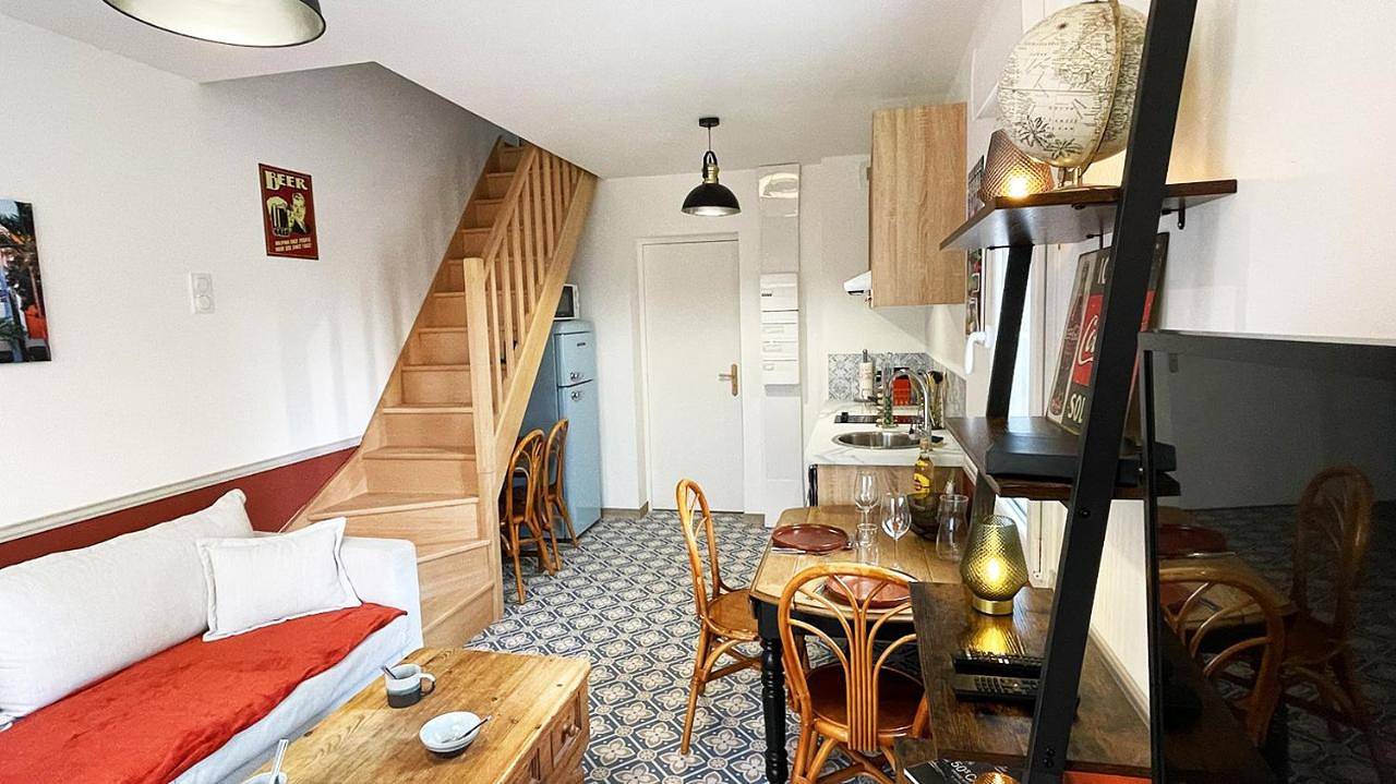 Appartement entier, Two-Bedroom Apartment in Bouguenais, Région de Nantes