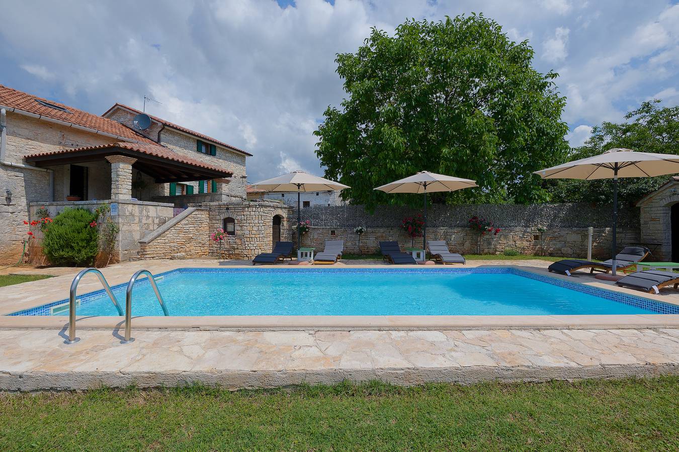 Charmante Villa mit Pool inmitten der Natur in Butkovići, Svetvinčenat