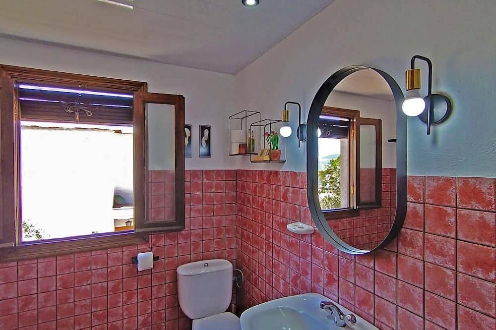 Encantadora casa en complejo con piscina in Válor, Provincia de Granada