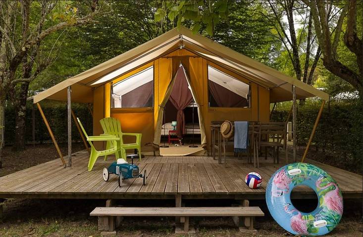 Tente pour 5 personnes, avec bassin pour enfant en Dordogne - 4