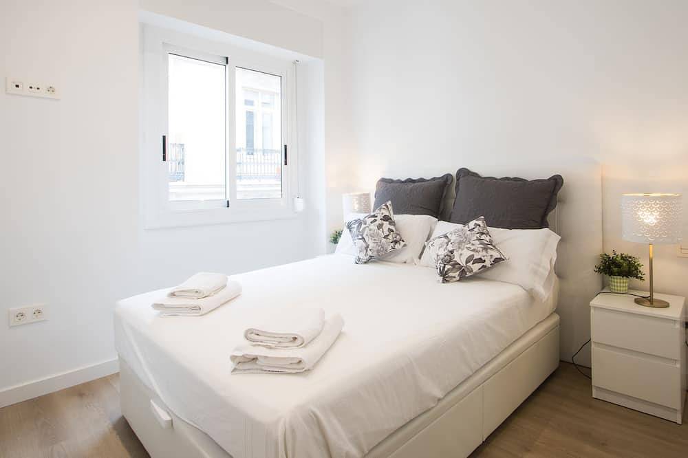 Apartamento entero, * Nuevo en Ha * Hermoso apartamento con aire acondicionado, a 4 minutos de la playa, en el centro de la ciudad. in El Barrio, Alicante