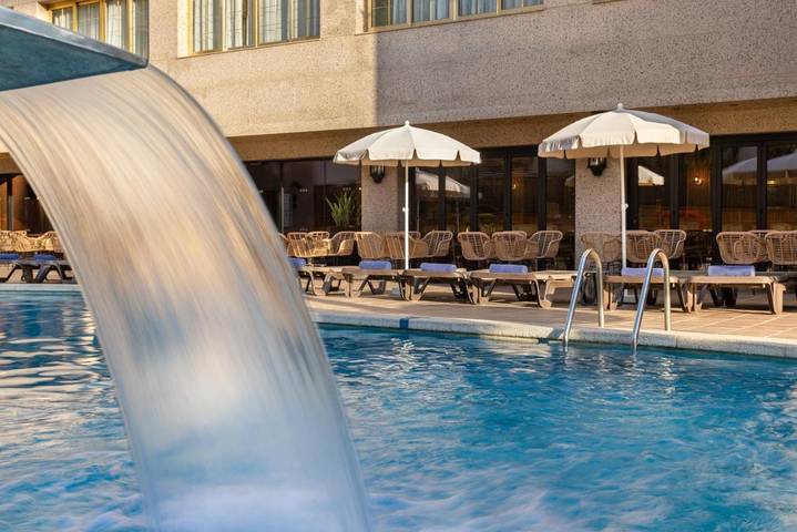 Hotel für 2 Personen, mit Whirlpool und Balkon sowie Sauna und Pool in Calella