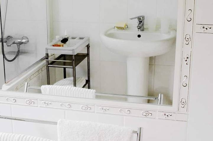 Location de vacances pour 6 personnes, avec jardin ainsi que piscine et terrasse, animaux acceptés à Jurançon - 3