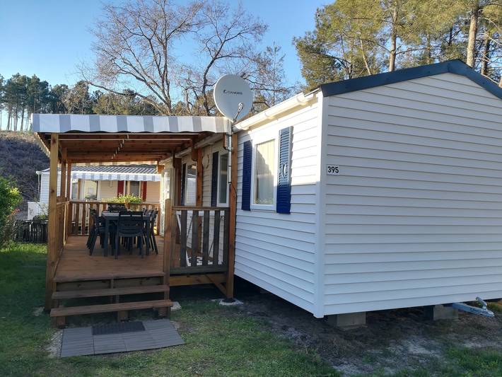 Mobil Home 'Du Soleil - Contis' con piscina compartida, terraza y Fun Pass incluido in Saint-Julien-en-Born, Côte d’Argent