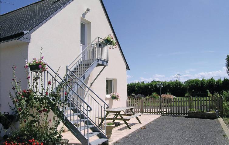 Apartamento vacacional entero, Apartamento Plerguer: Parking, WiFi & Kitchenette in Roz-Landrieux, Región de Saint-Malo