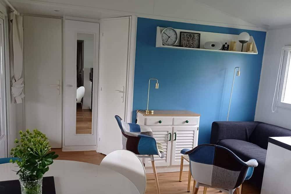 Mobilhome St Jacques Sarzeau Golfe Du Morbihan sur terrain privé de 500m2 in Sarzeau, Côte des Mégalithes