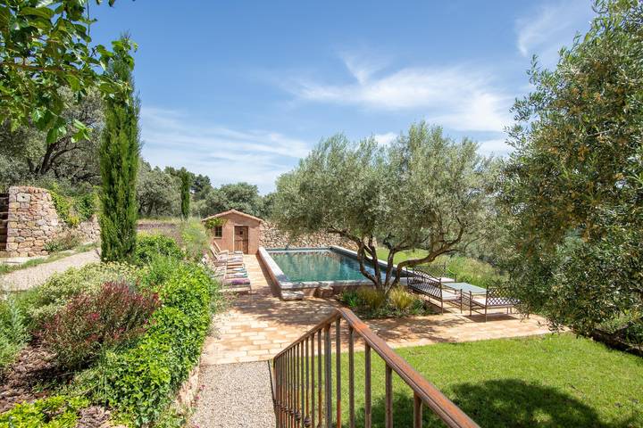Casa de vacaciones para 6 personas, con terraza además de jardín y piscina - 1