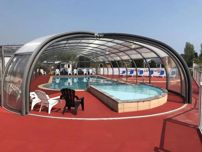 Mobil home pour 4 personnes, avec bassin pour enfant à Quettehou