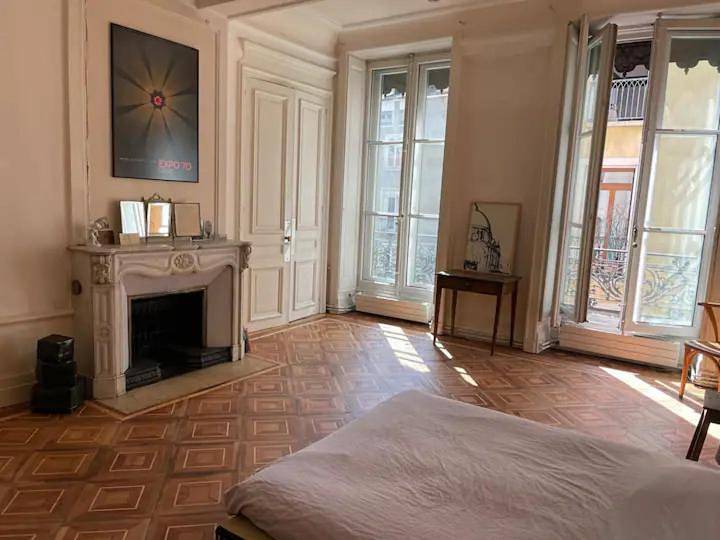 Double Room with Private Bathroom in Grenoble, Isère