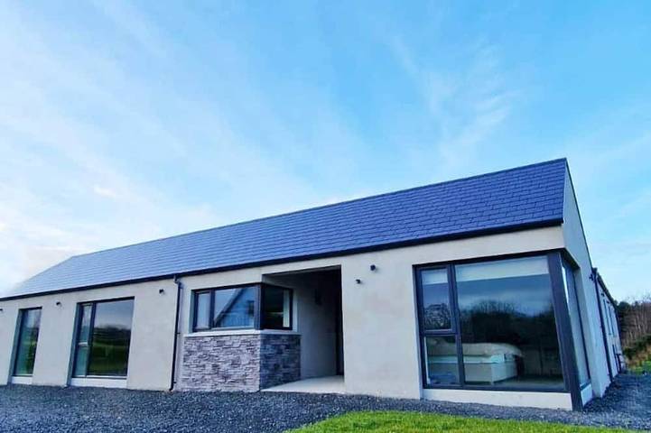 Holiday rental for 10 people, with garden in County Louth