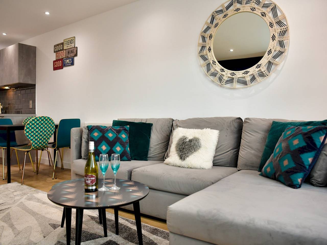 Entire apartment, Trendy 1 Bedroom Apartment - Pass the Keys in Cardiff, Cardiff region