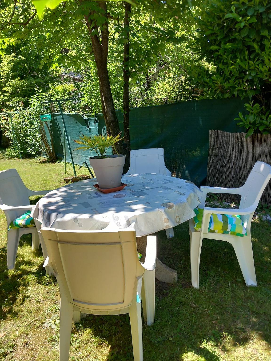 Appartement entier, Appartement 'Le Vigan' avec jardin commun et Wi-Fi in Le Vigan, Parc national des Cévennes