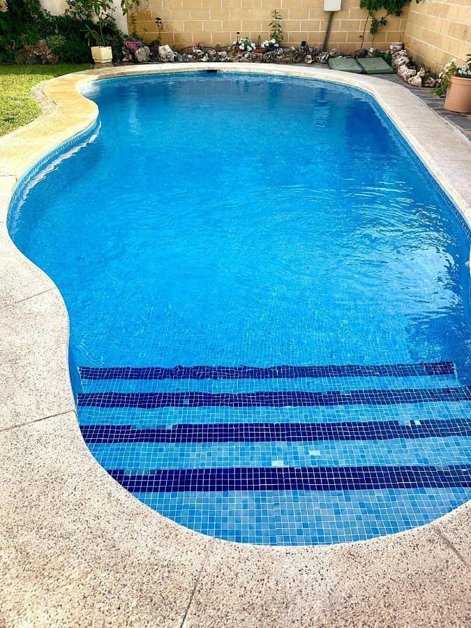 Apartamento de vacaciones para 4 personas, con terraza y jardín además de piscina y vistas - 1