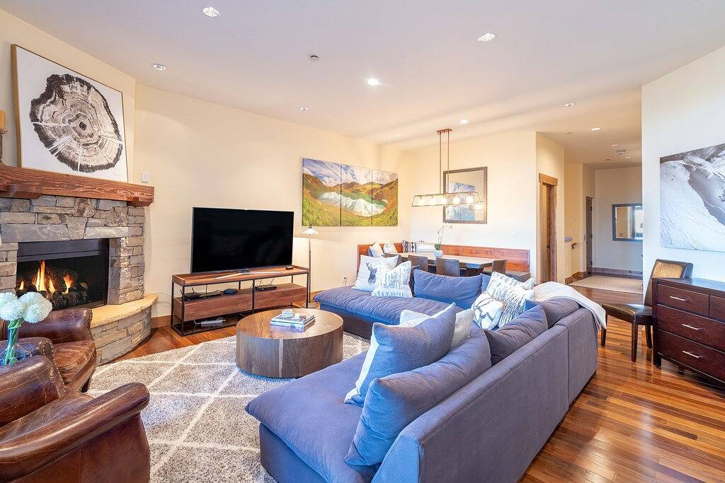 Ganze Wohnung, The Lodge At Belvedere- Mountain Village Condo, Hot Tub, Close to Village Core & in Mountain Village, Telluride Ski Resort