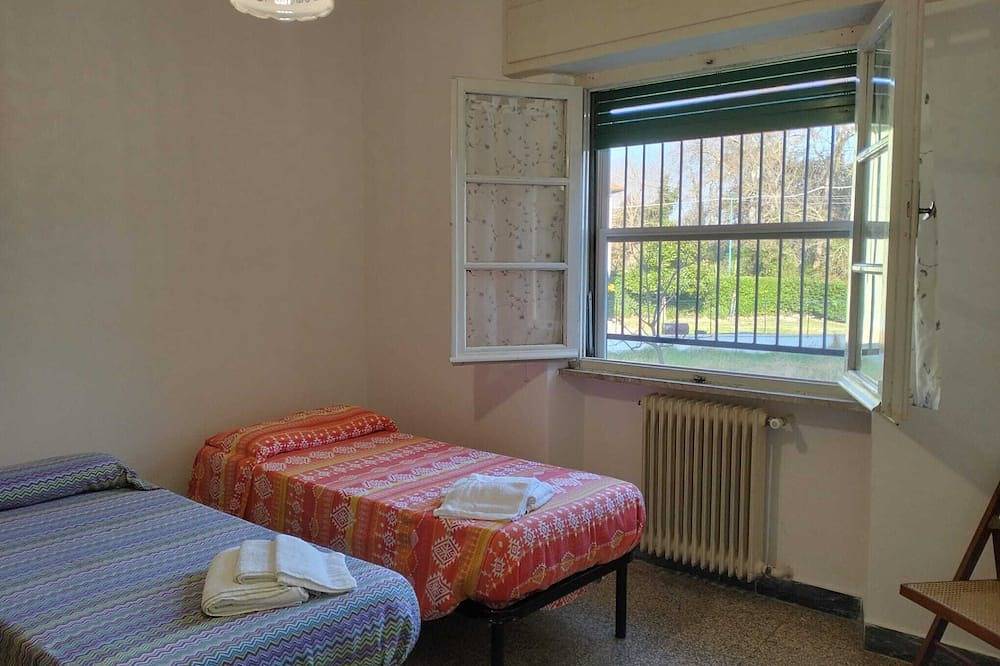 Appartamento intero, Villa Eusepia, di fronte alla spiaggia di Tirrenia in Pisa, Riviera Toscana
