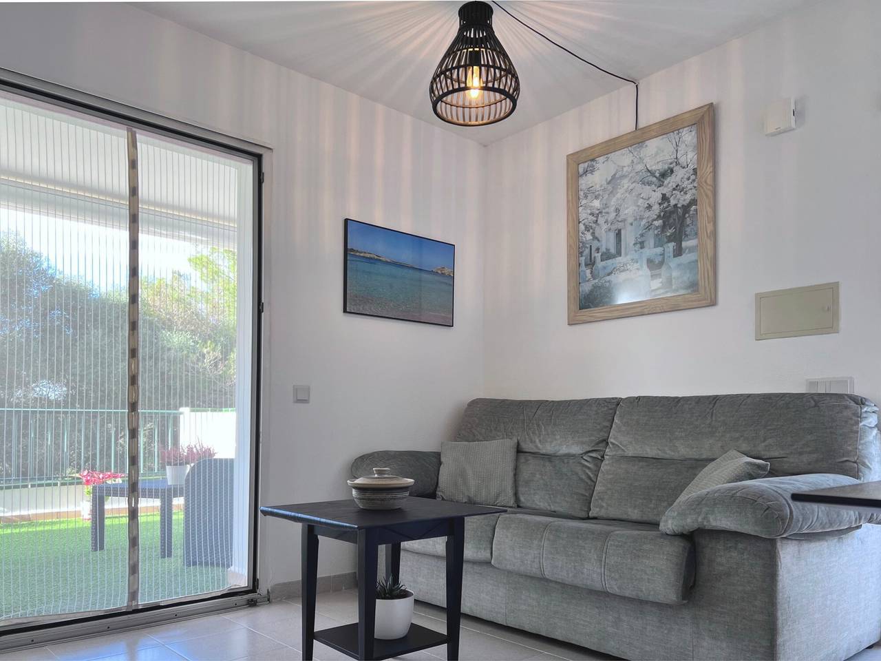 Apartamento entero, Apartamento "Enzo" recién renovado con Wi-Fi, terraza y piscina in Son Parc, Es Mercadal