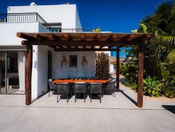 Villa in Santa Eulària des Riu, Ibiza Osten für 6 