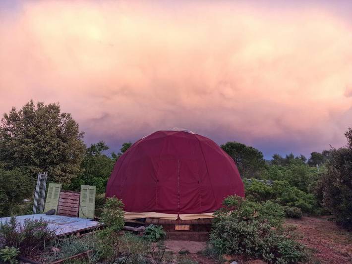 Location de vacances pour 4 personnes, avec vue et jardin à Rougiers - 2