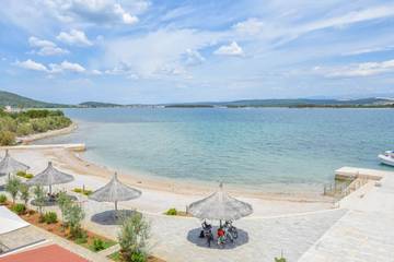 Ferienwohnung für 8 Personen in Ugrinici, Tkon, Bild 1