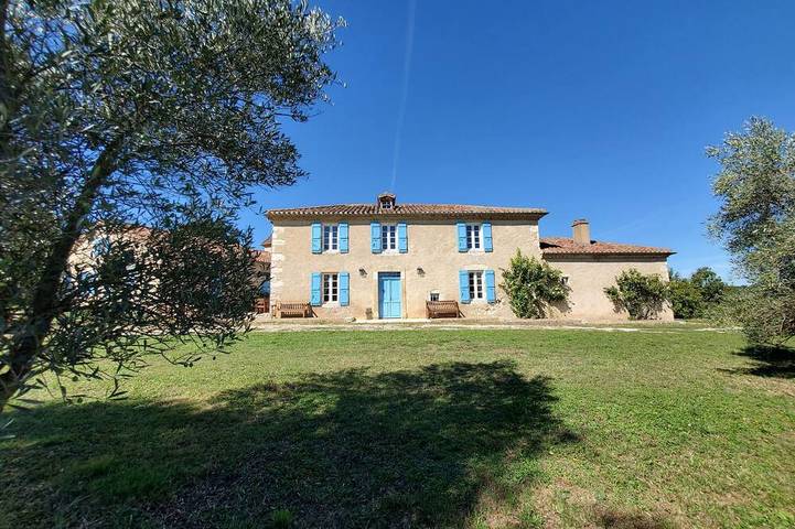 Gîte pour 7 personnes à Larroque-Saint-Sernin