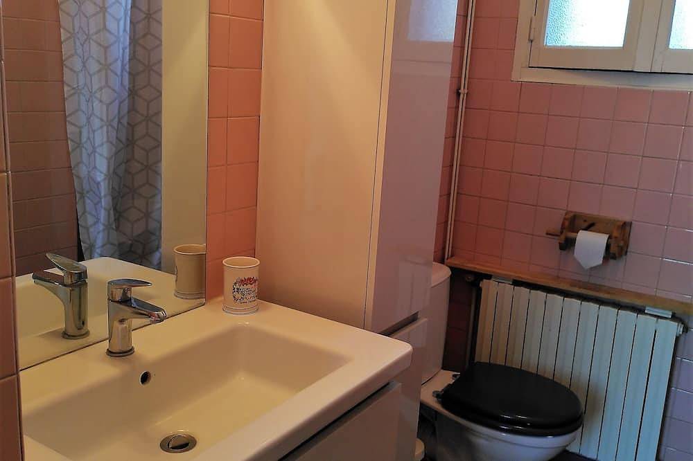 Apartamento entero, The botanist's pied-à-terre in Plateau d'Hauteville, Belley