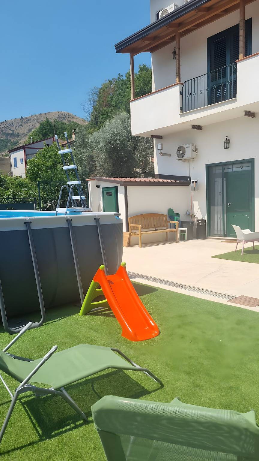 Casa Vacacional 'La Casa de Paddington' con Piscina Privada, Wi-Fi y Aire Acondicionado in Piana di Monte Verna, Provincia de Caserta
