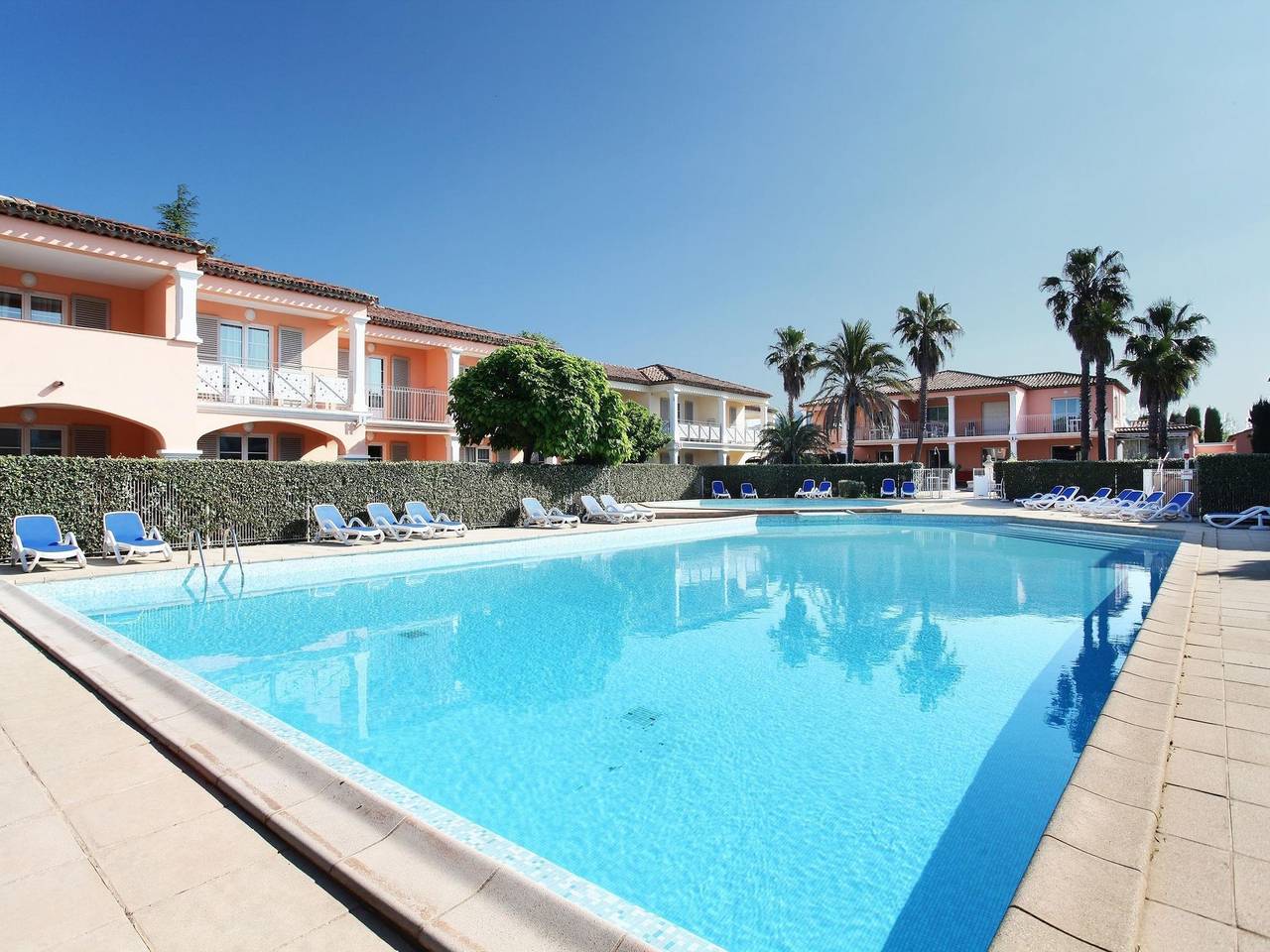 Apartamento entero, Apartamento en Francia con Piscina y Tranquilo in Grimaud, Region de Draguignan